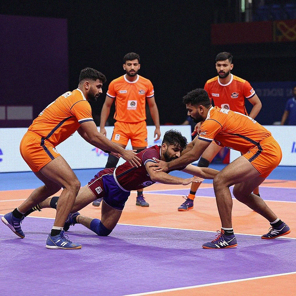 कबड्डी: मिट्टी के अखाड़े से मैट तक, भारत के सबसे पुराने खेल की आधुनिक यात्रा कबड्डी: मिट्टी के अखाड़े से मैट तक, भारत के सबसे पुराने खेल की आधुनिक यात्रा
